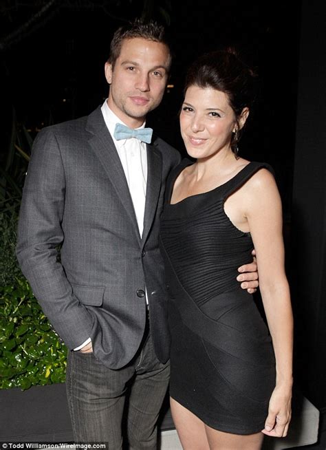 is marisa tomei dating anyone